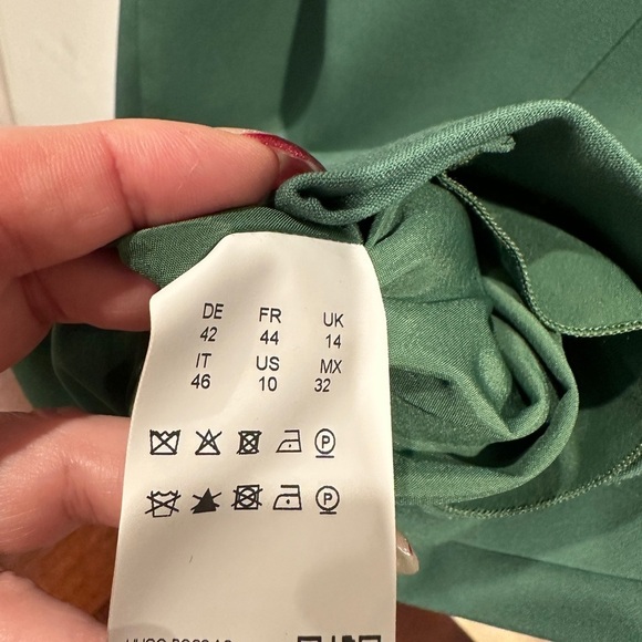 Boss dress - Picture 6 of 6